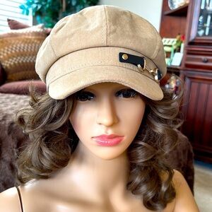 NWOT Newsboy Cap Neutral Tan Hat w/ Black & Gold Tone Horsebit Accents